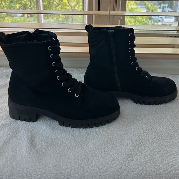 Sweater Boots - Picture 2 of 5